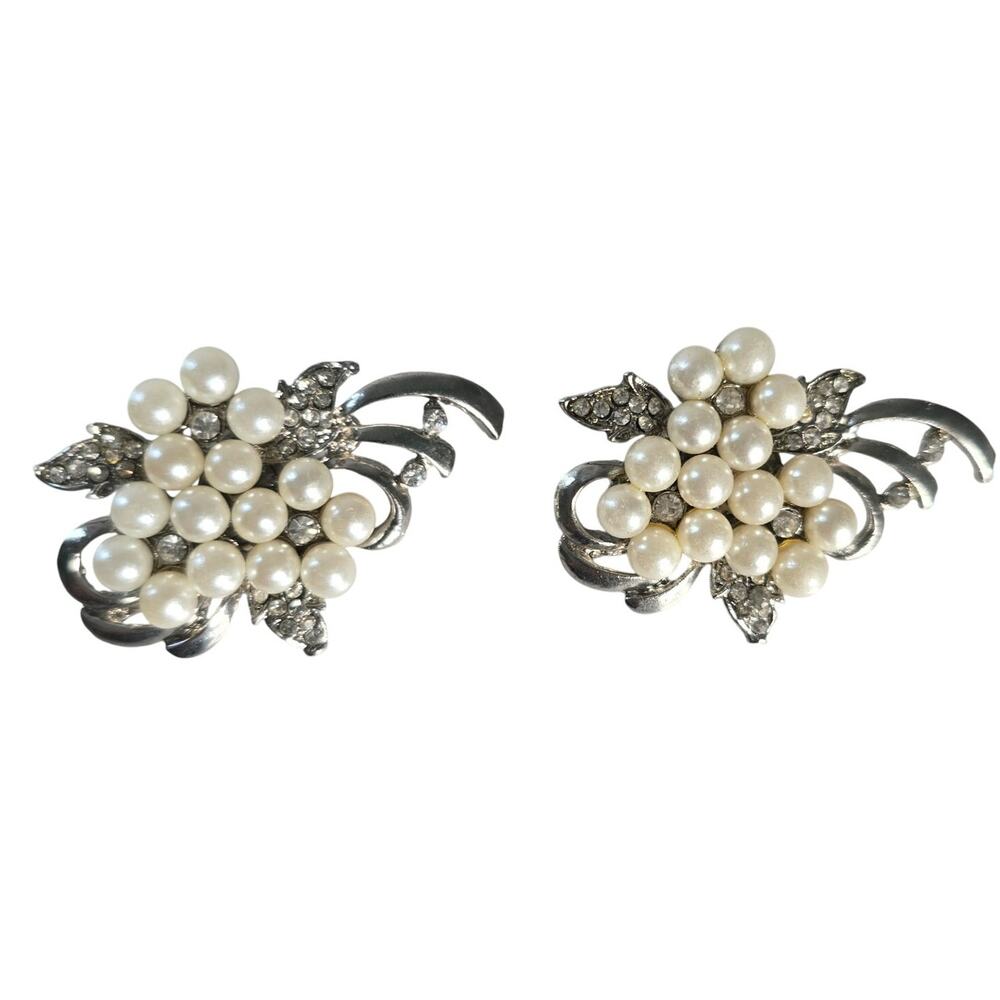 Vintage Earrings Women's Faux Pearl Cluster Rhinestone Silver Tone Clip On Glam